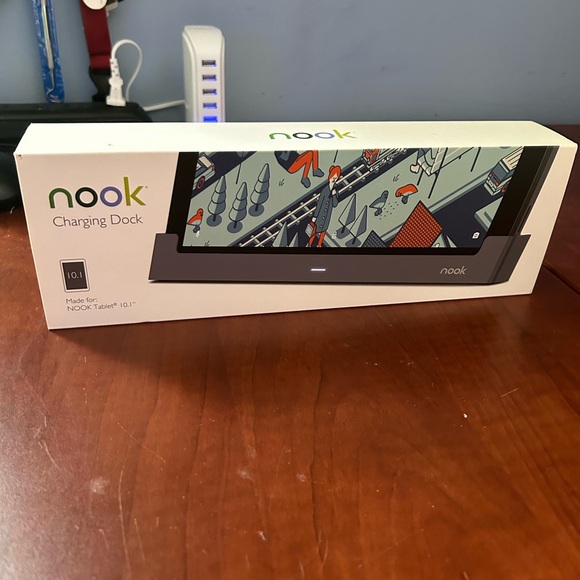 Brand New Nook 10.'' and Charging Dock - Picture 3 of 3